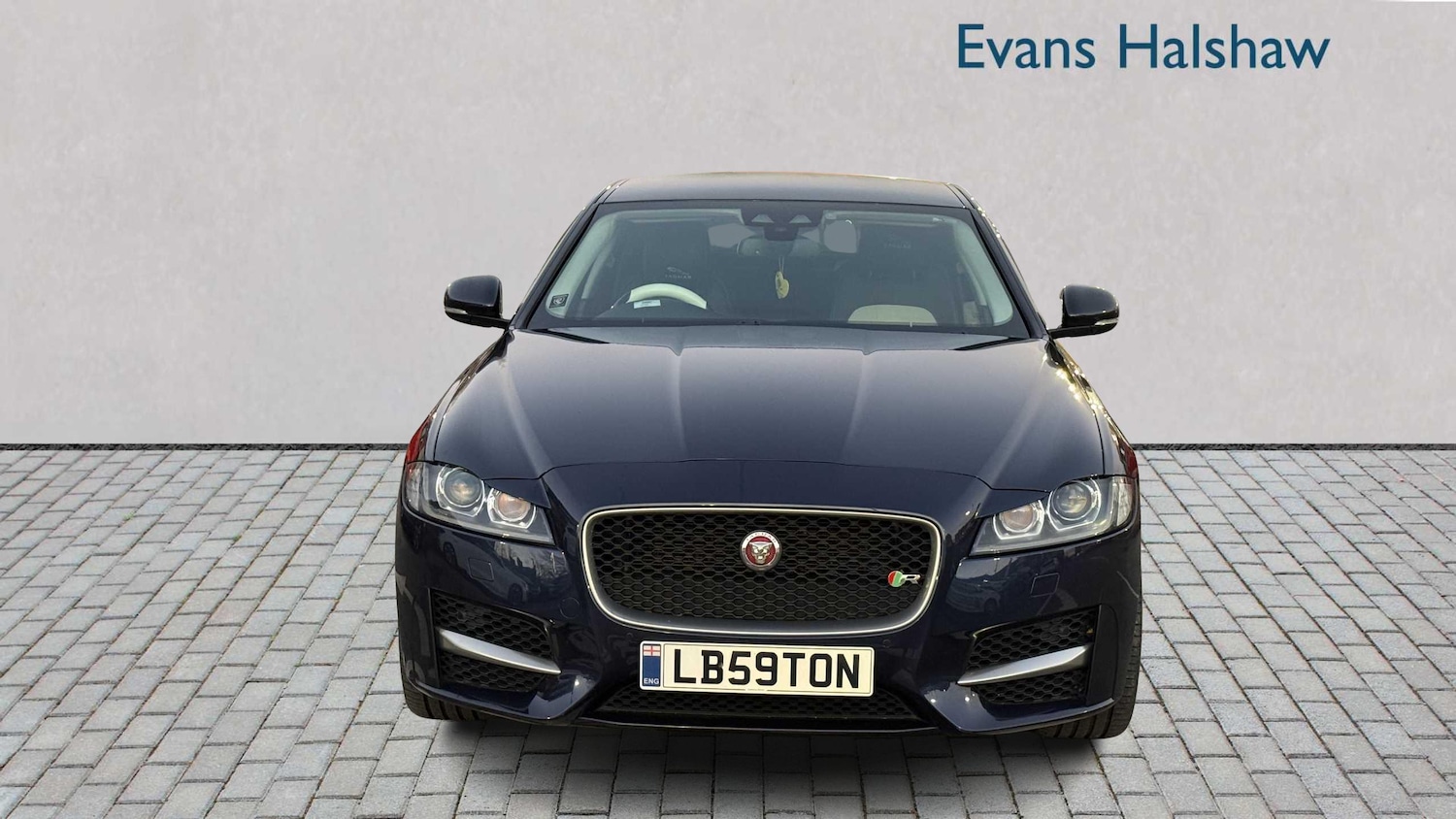 Used Jaguar XF 2017 for sale - 76624465: Photo 5