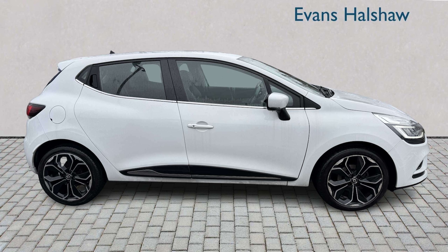 Used Renault Clio 2018 for sale - 77698714: Photo 4