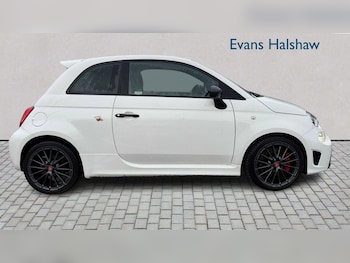 Used Abarth 695 2022 for sale - 77649041: Photo