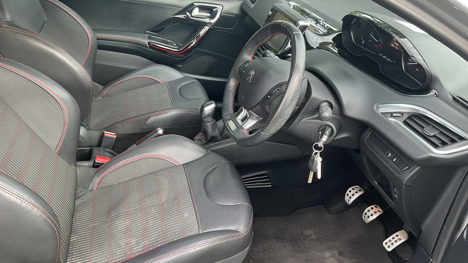 Used Peugeot 208 2016 for sale - 76141740: Photo 3