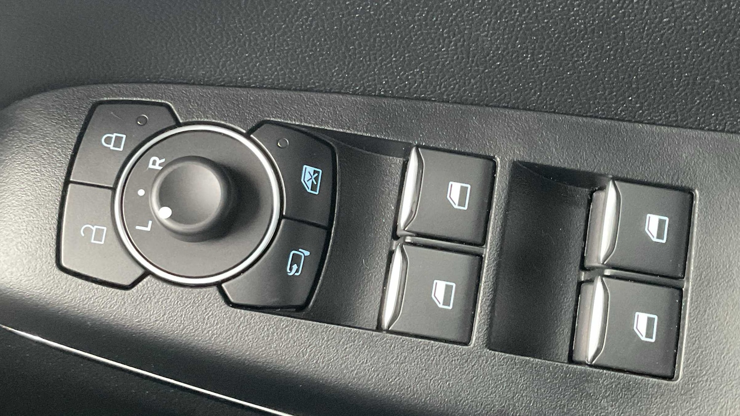 Used Ford Puma 2023 for sale - 76636703: Photo 32