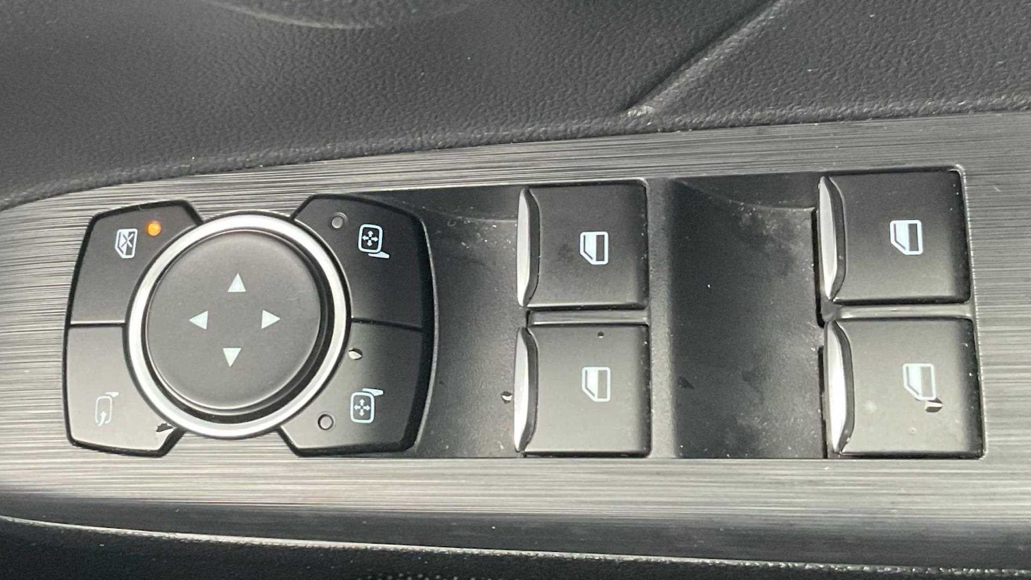 Vehicle 33