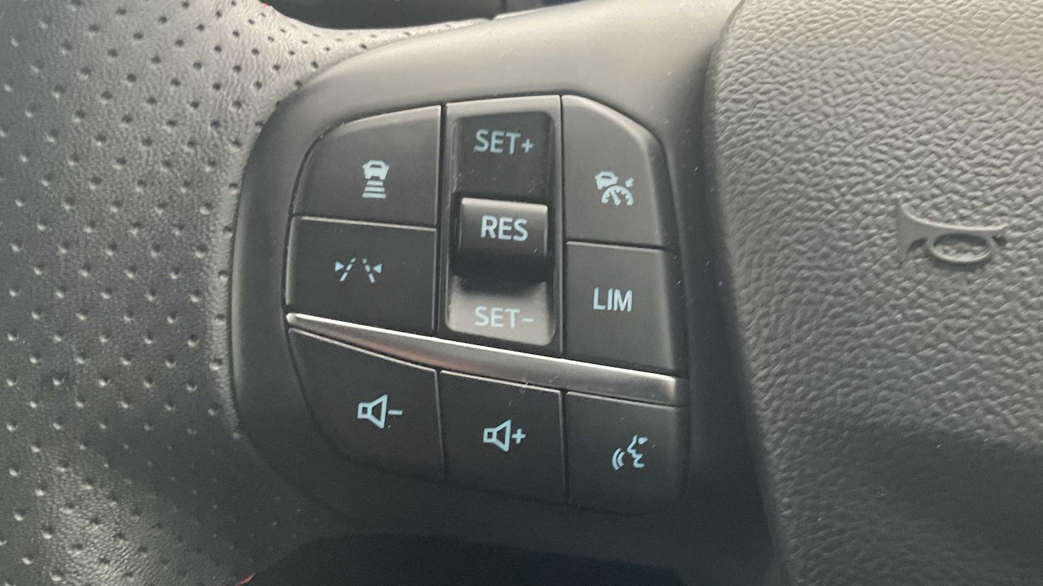 Used Ford Kuga 2024 for sale - 76564354: Photo 25