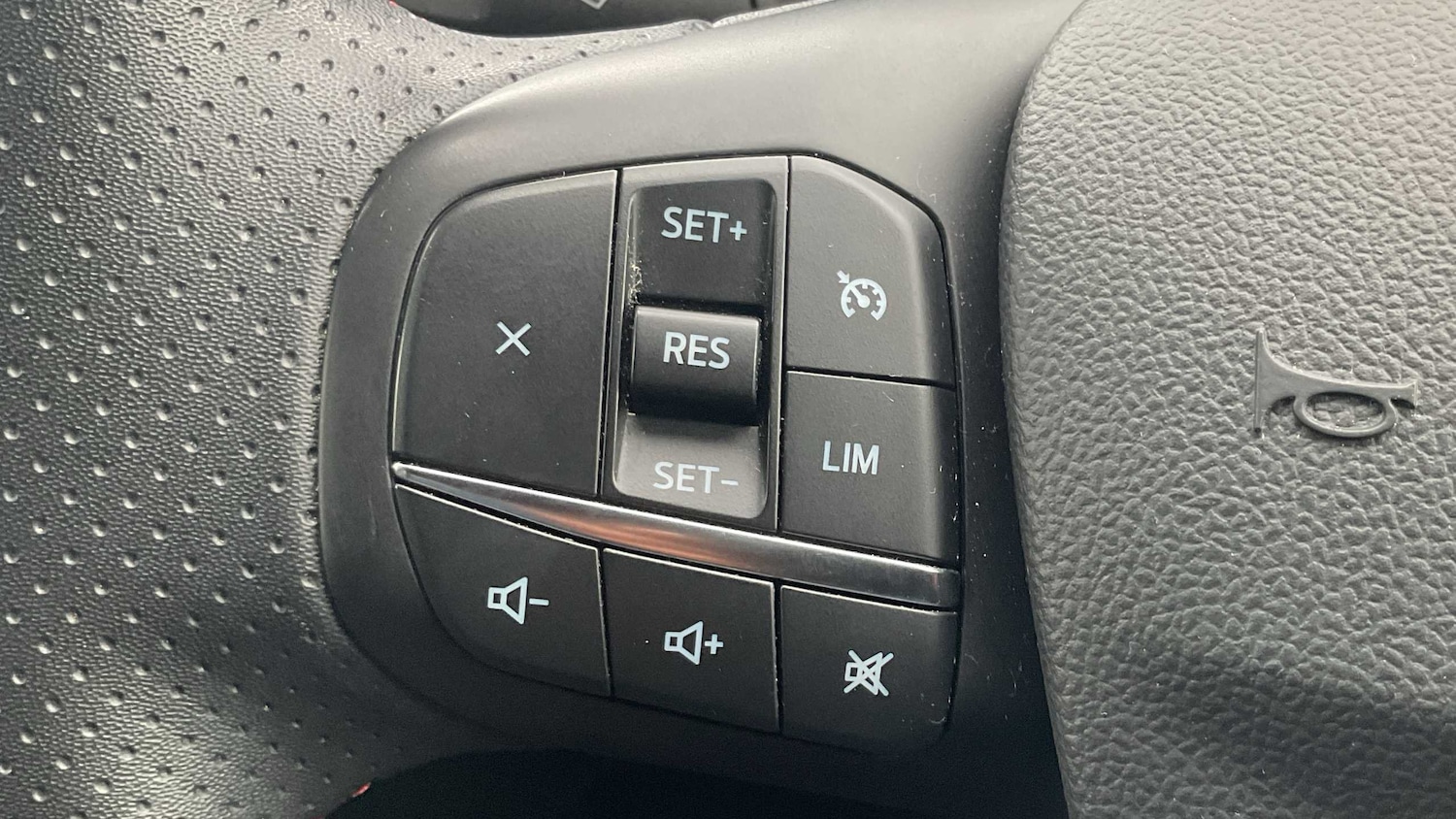 Used Ford Kuga 2023 for sale - 76447572: Photo 25