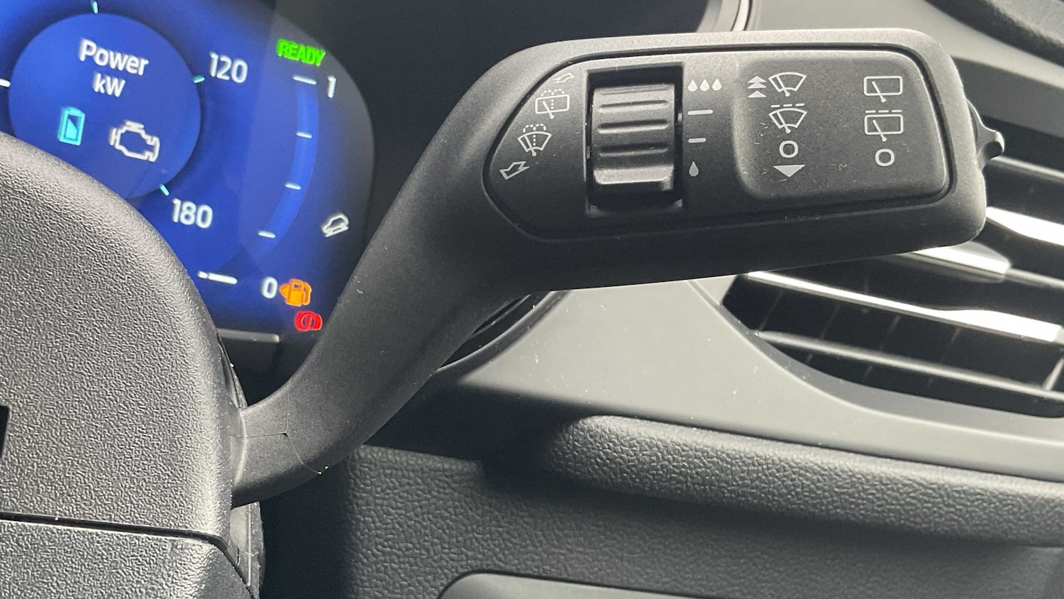 Used Ford Kuga 2023 for sale - 76447572: Photo 28