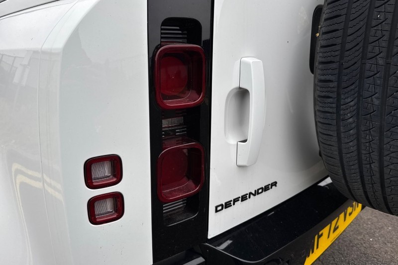 Used Land Rover Defender 2022 for sale - 76984312: Photo 18