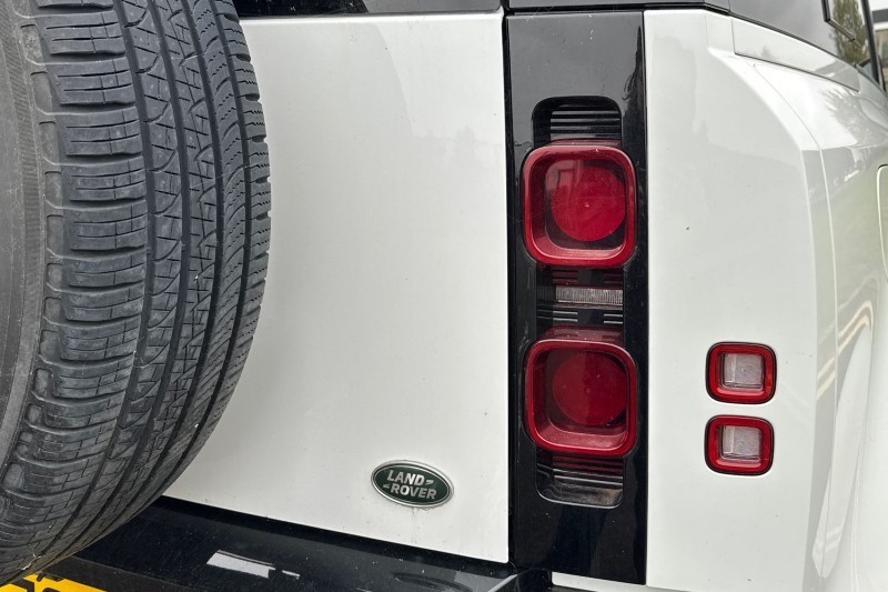 Used Land Rover Defender 2022 for sale - 76984312: Photo 36