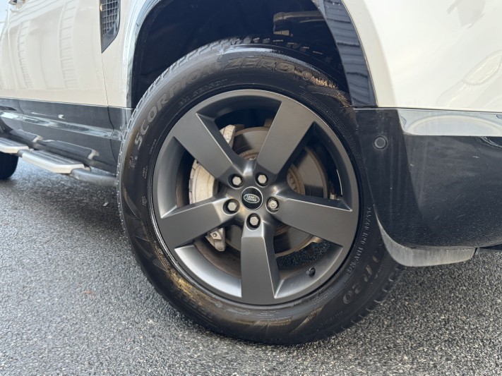 Used Land Rover Defender 2022 for sale - 76984312: Photo 40