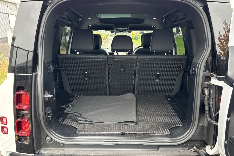 Used Land Rover Defender 2022 for sale - 76984312: Photo 9