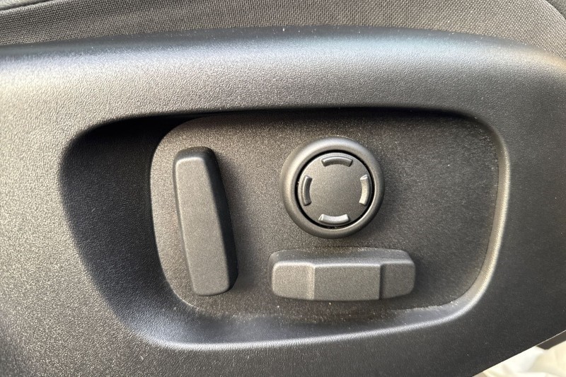 Used Land Rover Range Rover Velar 2024 for sale - 76984352: Photo 24