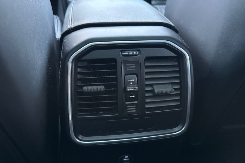 Used Porsche Macan 2023 for sale - 76984355: Photo 18