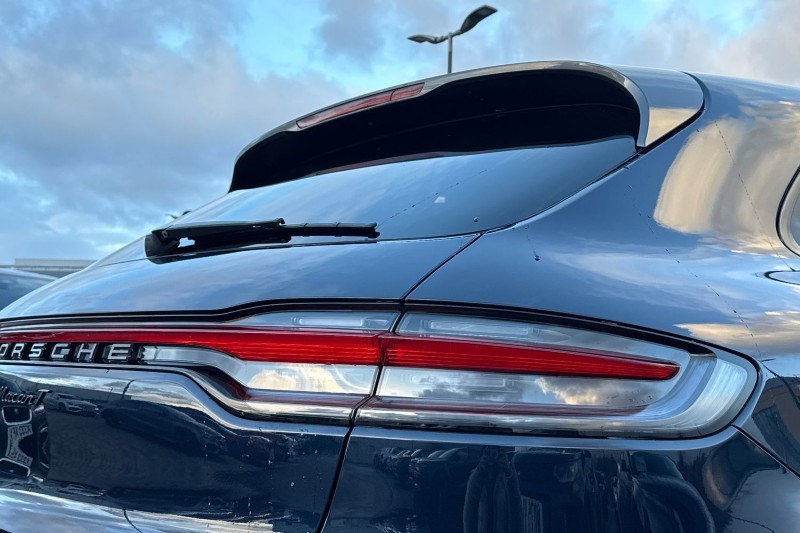 Used Porsche Macan 2023 for sale - 76984355: Photo 19