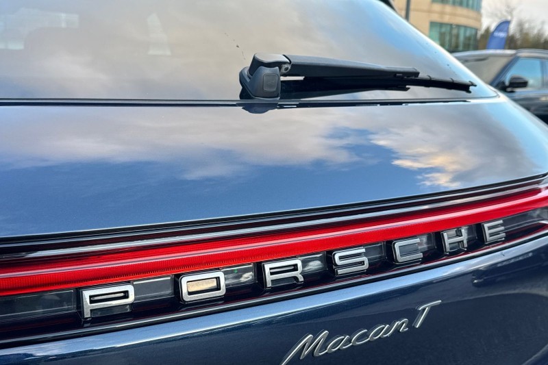 Used Porsche Macan 2023 for sale - 76984355: Photo 38