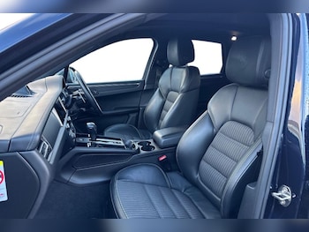 Used Porsche Macan 2023 for sale - 76984355: Photo