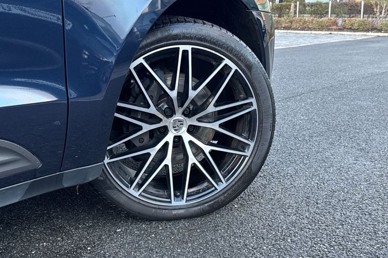 Used Porsche Macan 2023 for sale - 76984355: Photo 42