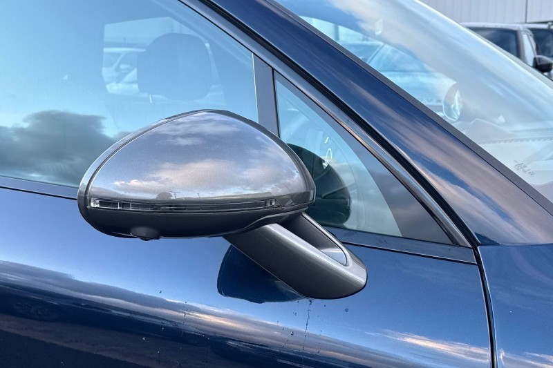 Used Porsche Macan 2023 for sale - 76984355: Photo 43