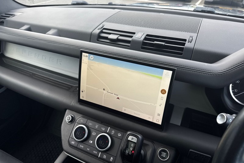 Used Land Rover Defender 2023 for sale - 76984293: Photo 11