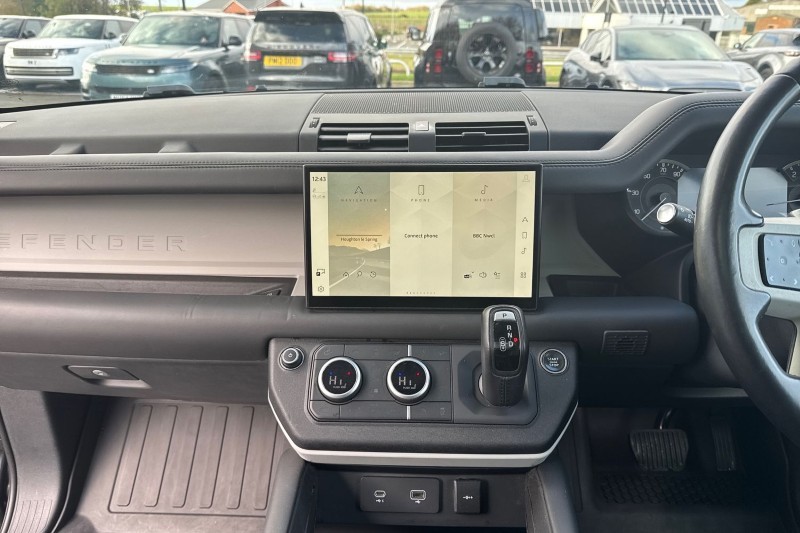 Used Land Rover Defender 2023 for sale - 76984293: Photo 14