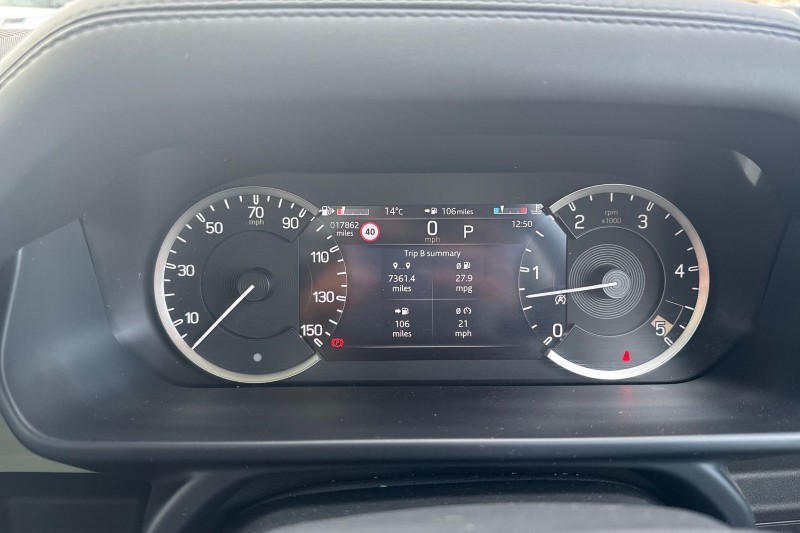 Used Land Rover Defender 2023 for sale - 76984293: Photo 16