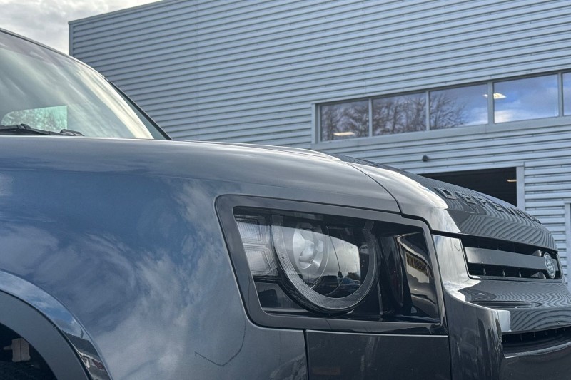 Used Land Rover Defender 2023 for sale - 76984293: Photo 17