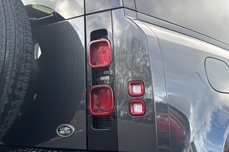 Used Land Rover Defender 2023 for sale - 76984293: Photo 19