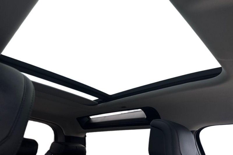 Used Land Rover Defender 2023 for sale - 76984293: Photo 21