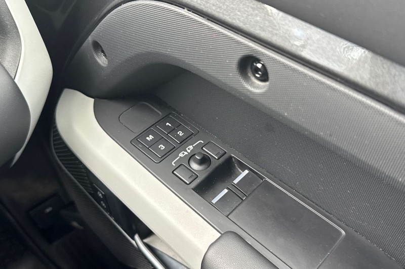 Used Land Rover Defender 2023 for sale - 76984293: Photo 23