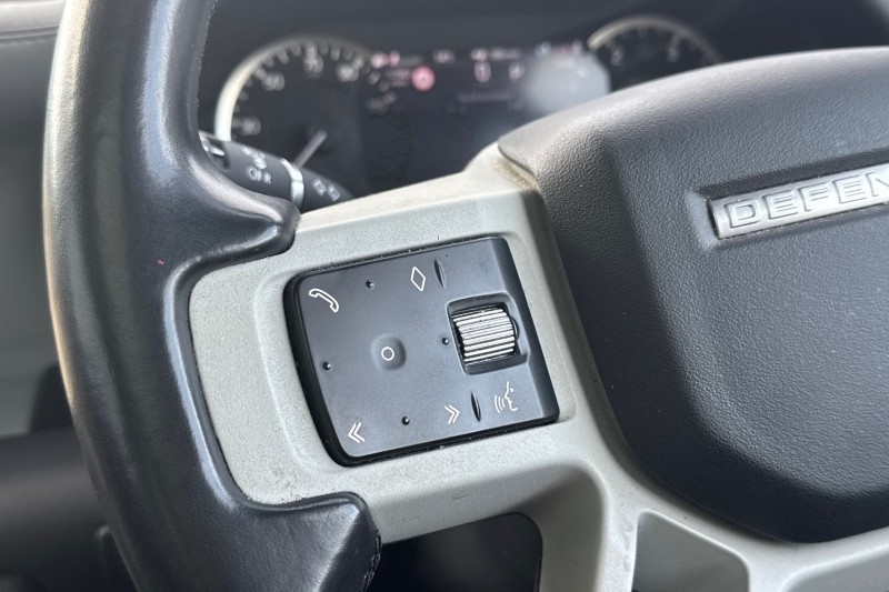 Used Land Rover Defender 2023 for sale - 76984293: Photo 27