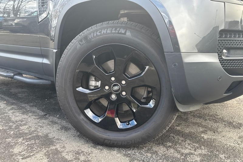 Used Land Rover Defender 2023 for sale - 76984293: Photo 37