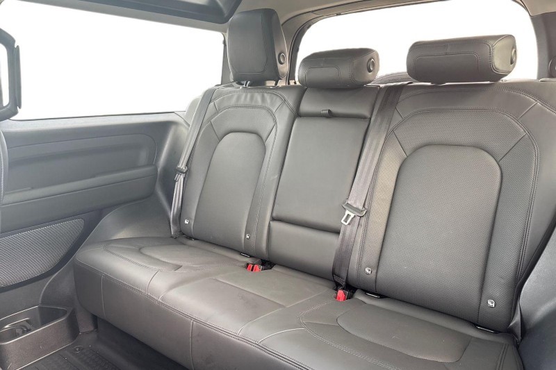 Used Land Rover Defender 2023 for sale - 76984293: Photo 4