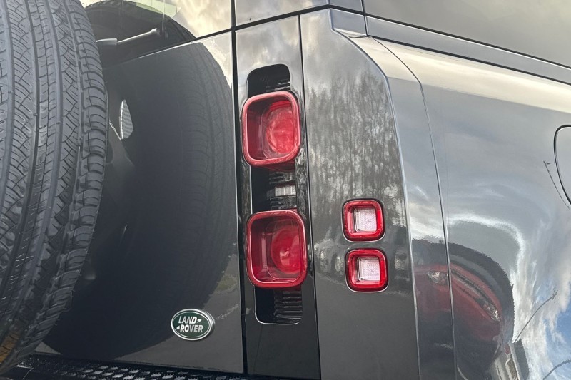 Used Land Rover Defender 2023 for sale - 76984293: Photo 40