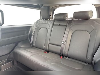 Used Land Rover Defender 2023 for sale - 76984293: Photo