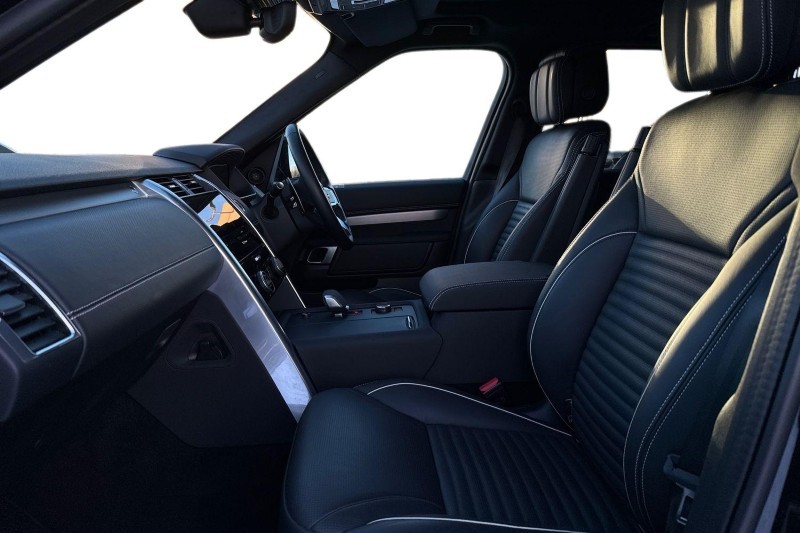 Used Land Rover Discovery 2023 for sale - 77113001: Photo 3