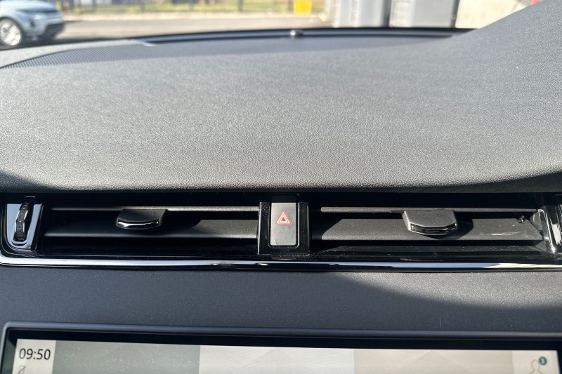 Used Land Rover Range Rover Evoque 2025 for sale - 76984353: Photo 33