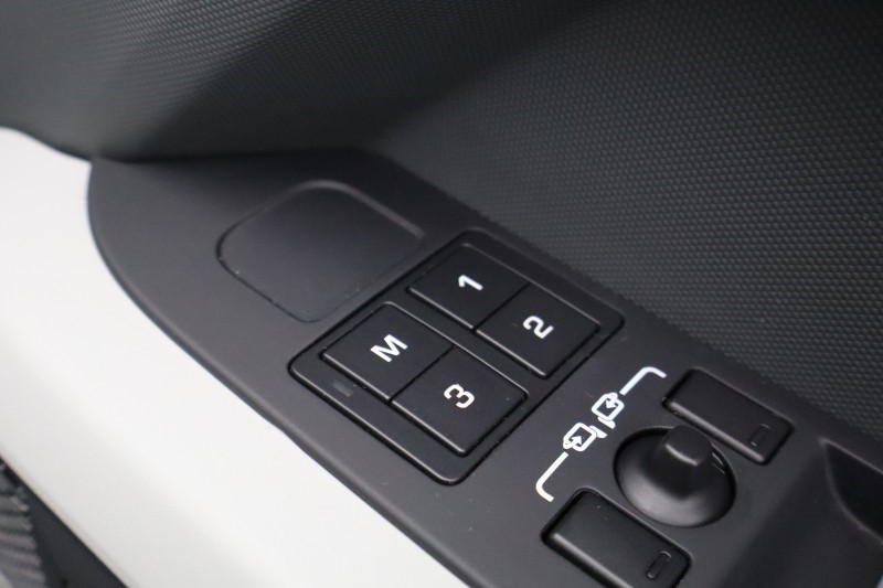 Used Land Rover Defender 2023 for sale - 78108853: Photo 26