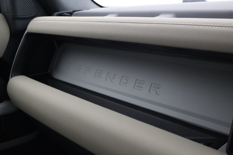Used Land Rover Defender 2023 for sale - 78108853: Photo 33