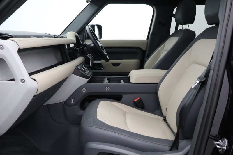 Used Land Rover Defender 2023 for sale - 78108853: Photo 4