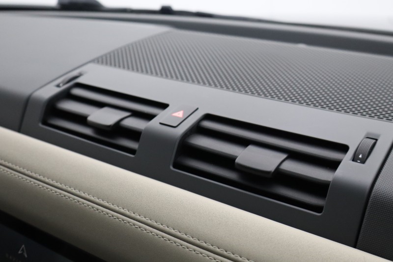 Used Land Rover Defender 2023 for sale - 78108853: Photo 41