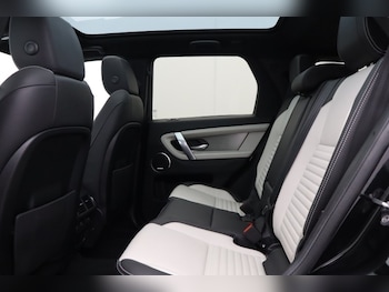 Used Land Rover Discovery Sport 2024 for sale - 78509572: Photo