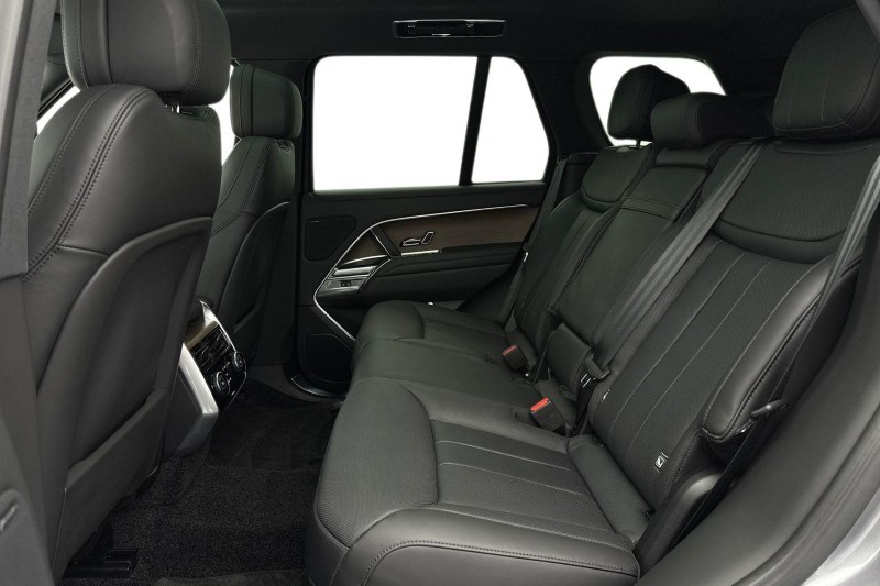 Used Land Rover Range Rover 2025 for sale - 77323552: Photo 4