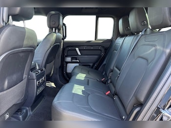 Used Land Rover Defender 2024 for sale - 78508005: Photo