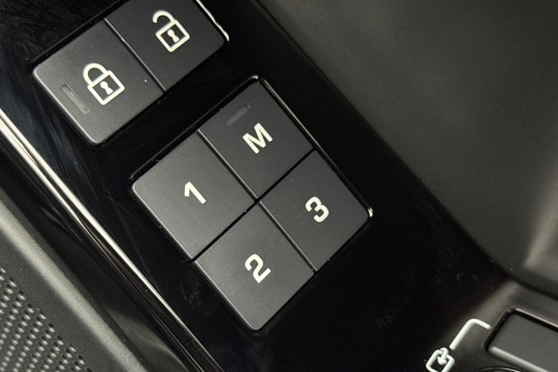 Used Land Rover Range Rover Velar 2024 for sale - 77420529: Photo 50