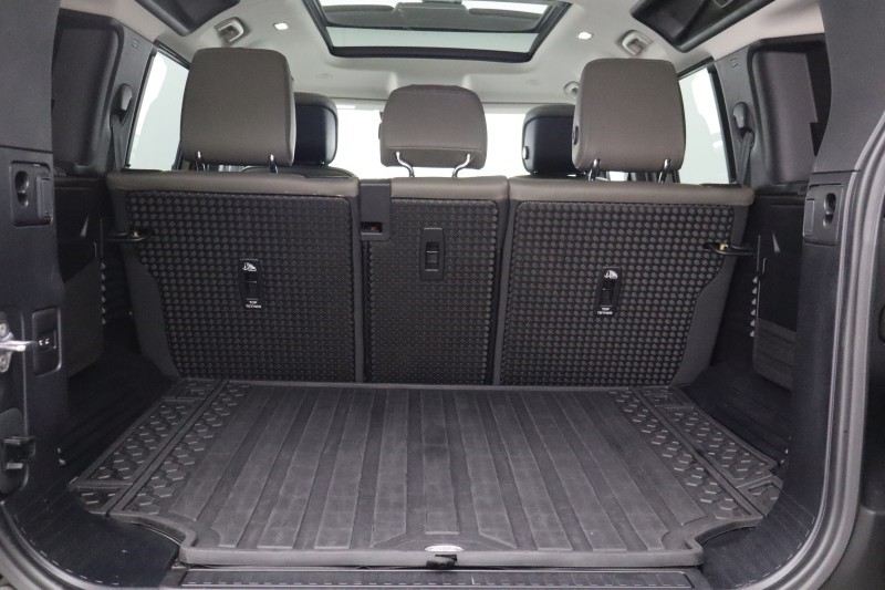 Used Land Rover Defender 2022 for sale - 78165903: Photo 11