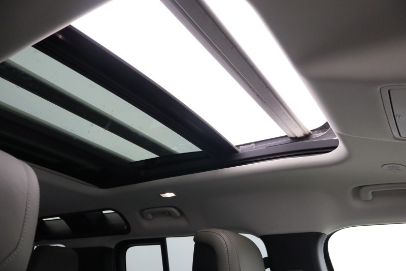 Used Land Rover Defender 2022 for sale - 78165903: Photo 25