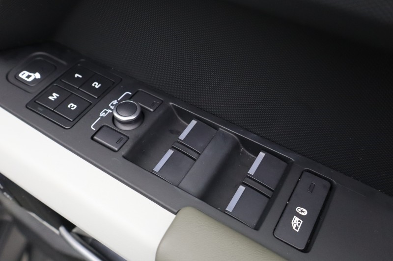 Used Land Rover Defender 2022 for sale - 78165903: Photo 29