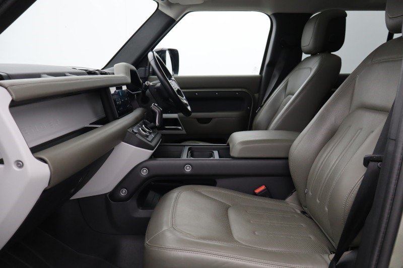 Used Land Rover Defender 2022 for sale - 78165903: Photo 4