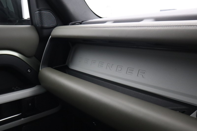 Used Land Rover Defender 2022 for sale - 78165903: Photo 43