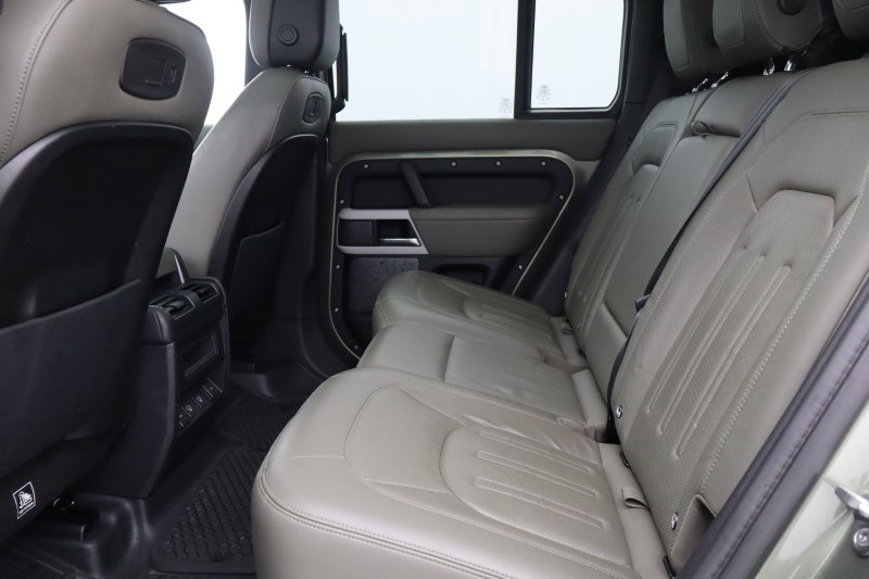 Used Land Rover Defender 2022 for sale - 78165903: Photo 5