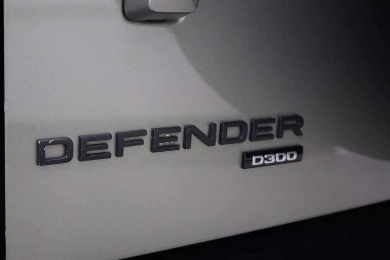 Used Land Rover Defender 2022 for sale - 78165903: Photo 53