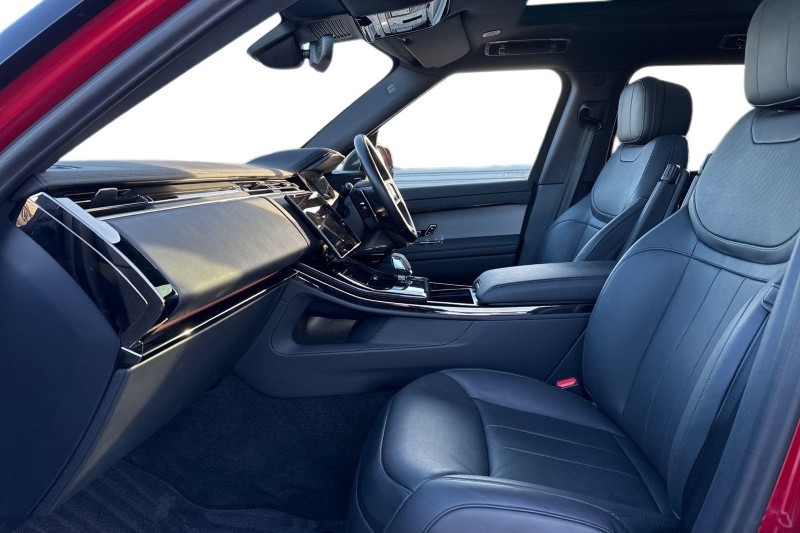 Used Land Rover Range Rover Sport 2024 for sale - 77137799: Photo 3